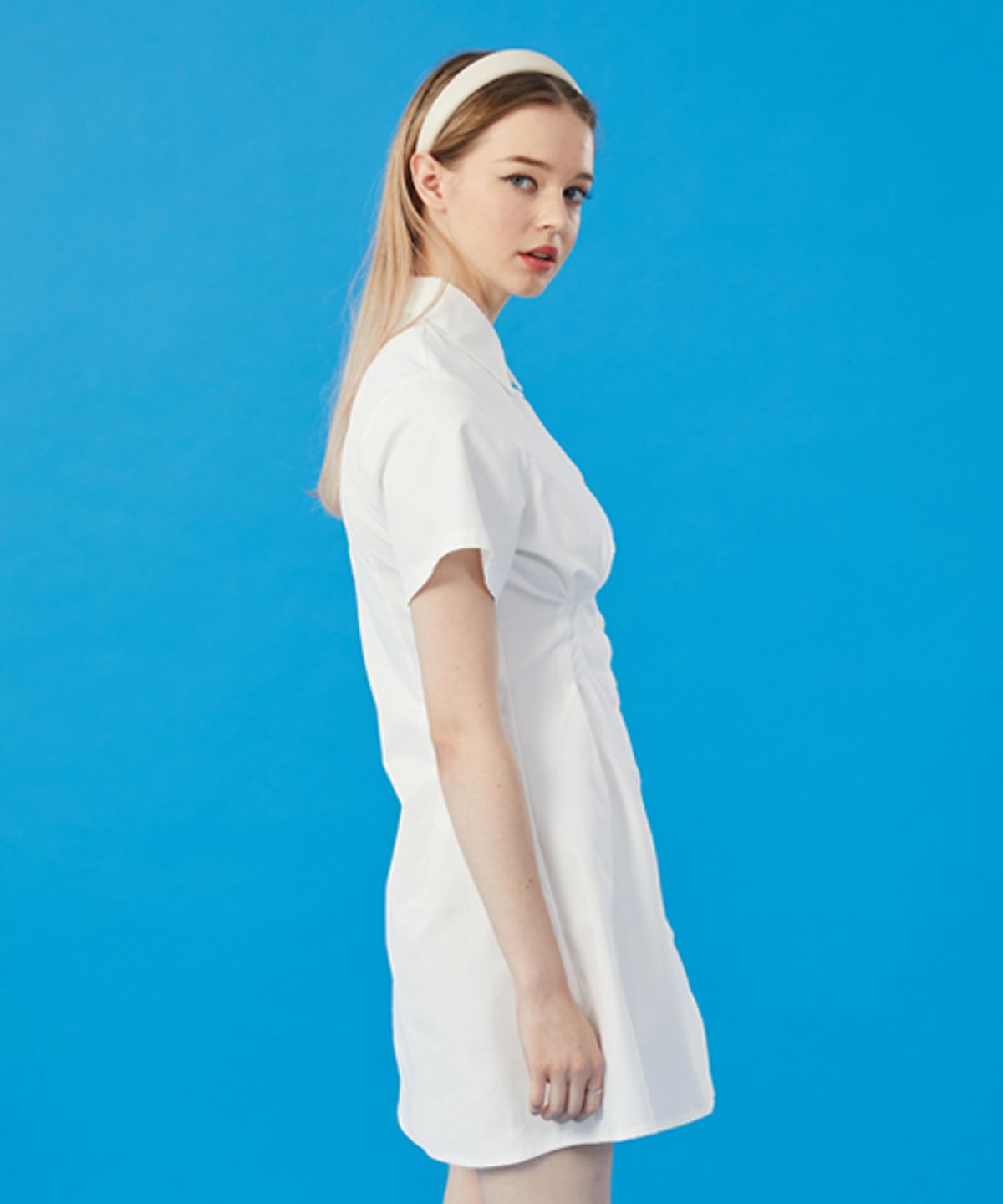 콜릿(KOLEAT) WOMEN 크롭 슬림 무지 반팔 셔츠 미니 원피스 [WHITE] 스커트 치마 ver.