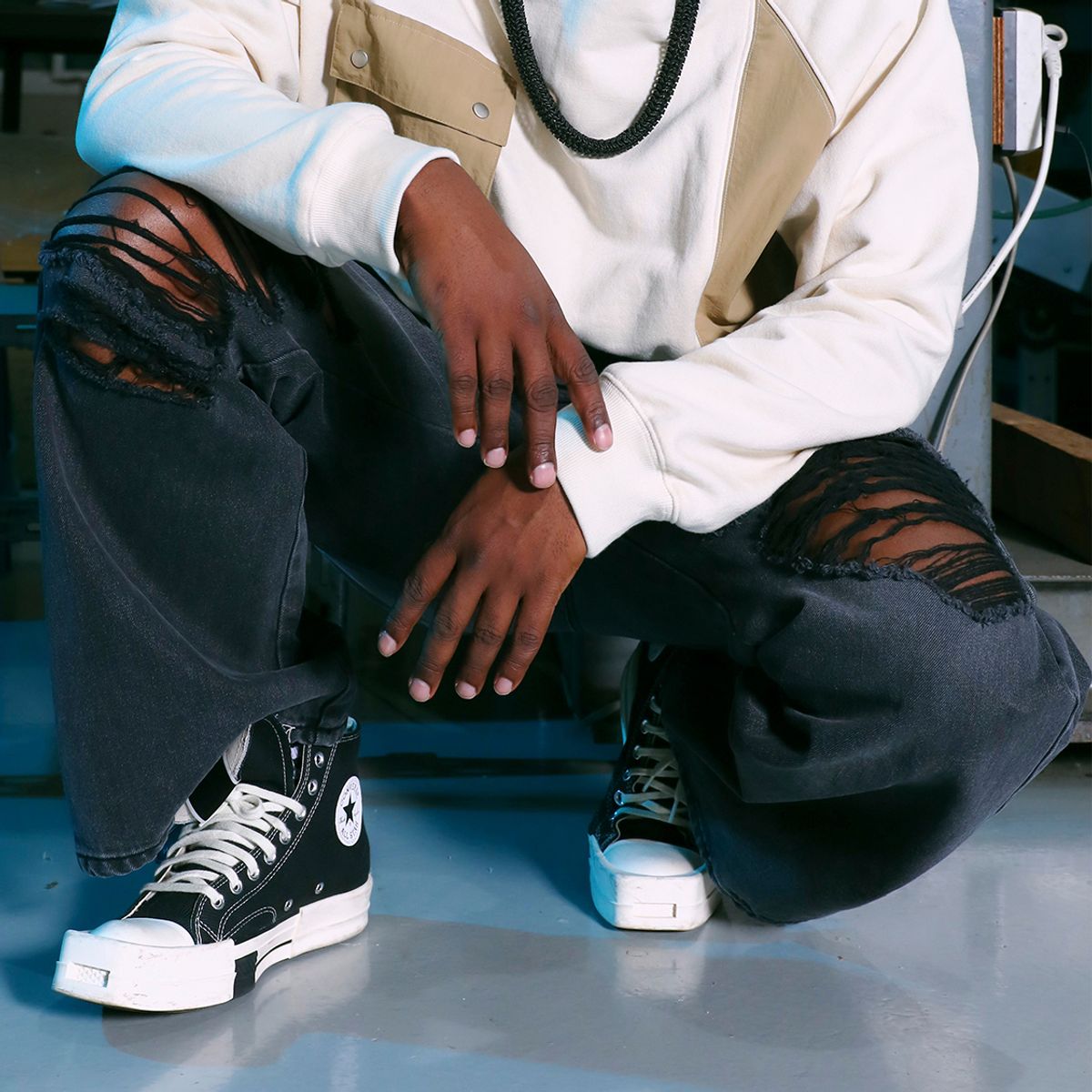 디메이든(DEMADEN) DESTROYED GREY WIDE DENIM PANTS