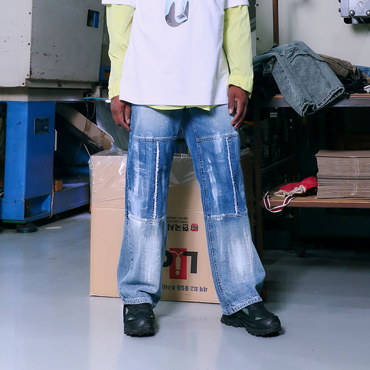 디메이든(DEMADEN) SEPARATE CUTTING WIDE HAND BRUSHED DENIM PANTS BLUE