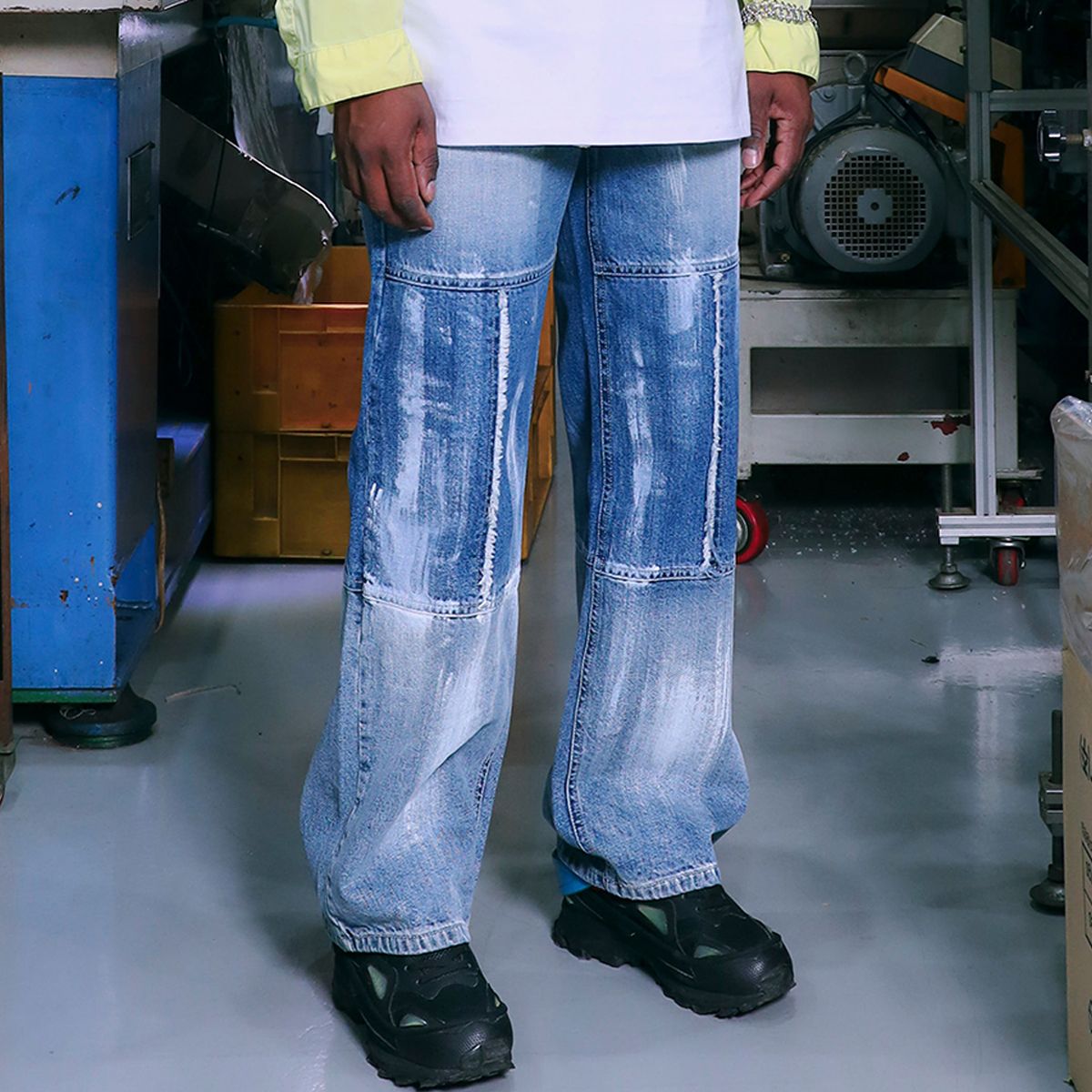 디메이든(DEMADEN) SEPARATE CUTTING WIDE HAND BRUSHED DENIM PANTS BLUE