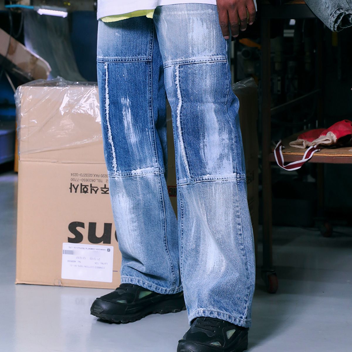 디메이든(DEMADEN) SEPARATE CUTTING WIDE HAND BRUSHED DENIM PANTS BLUE