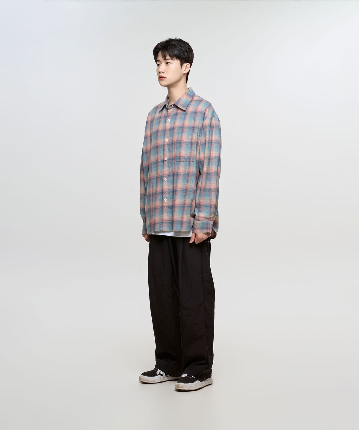 슬로우 레코드 하우스(SLOW RECORD HOUSE) 나일론 원턱 팬츠_블랙