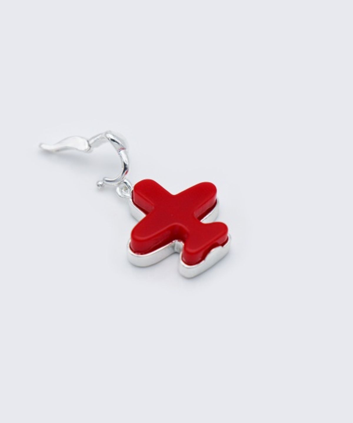 봉보(BONBEAU) BONBEAU kitsch color airplane silver pendant 키치 컬러 비행기 아크릴 펜던트