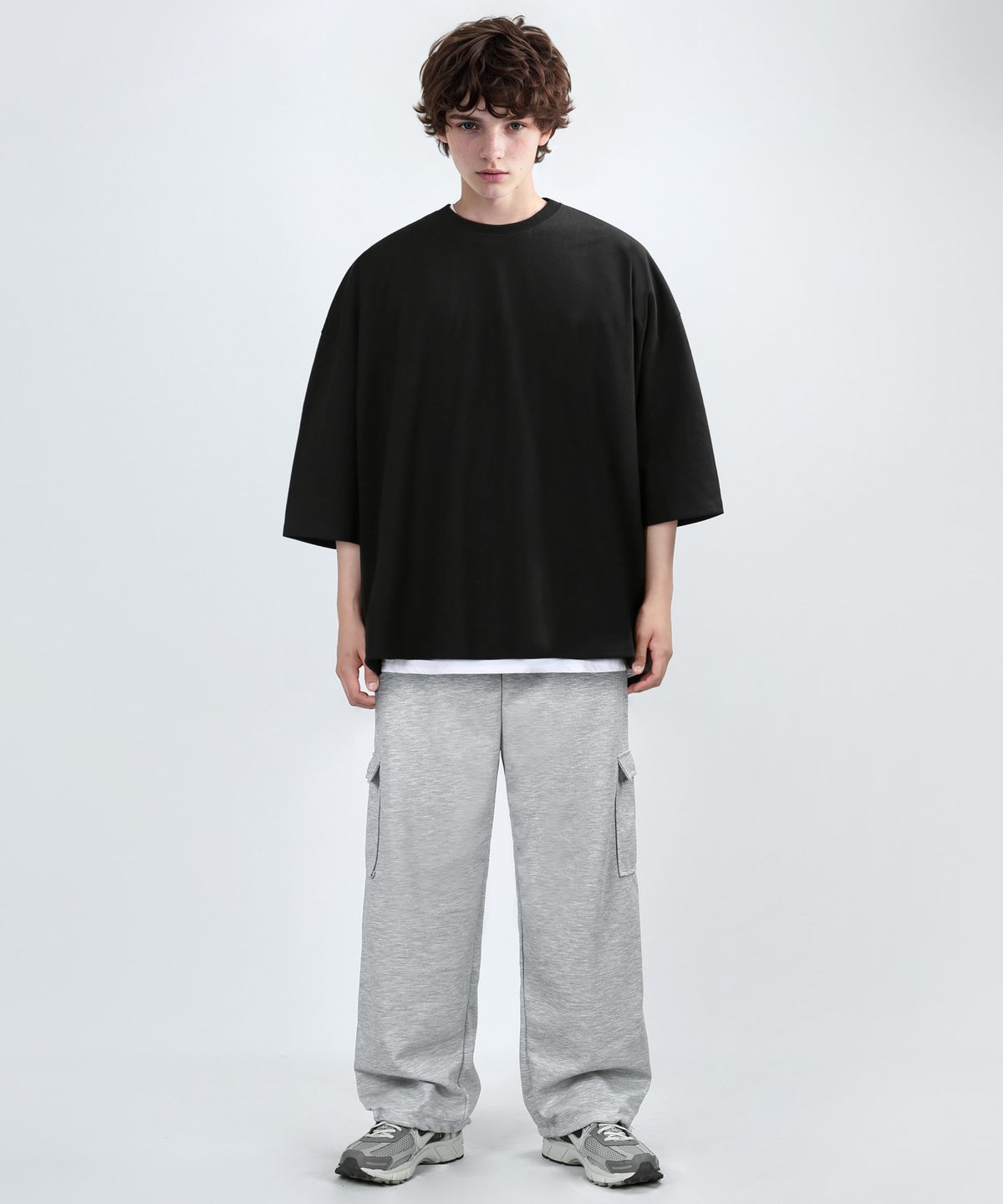베리베인(VERYVAIN) TEN.S BALLOON SLEEVE (BLACK)