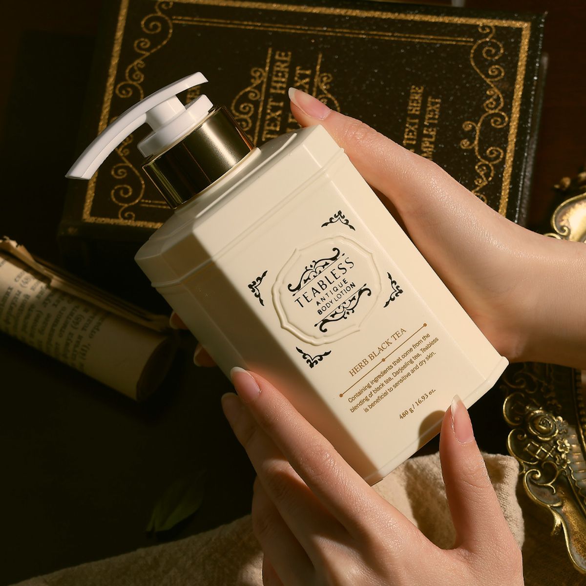 티블레스(TEABLESS) 앤틱 바디로션 허브 블랙티 향 480ml