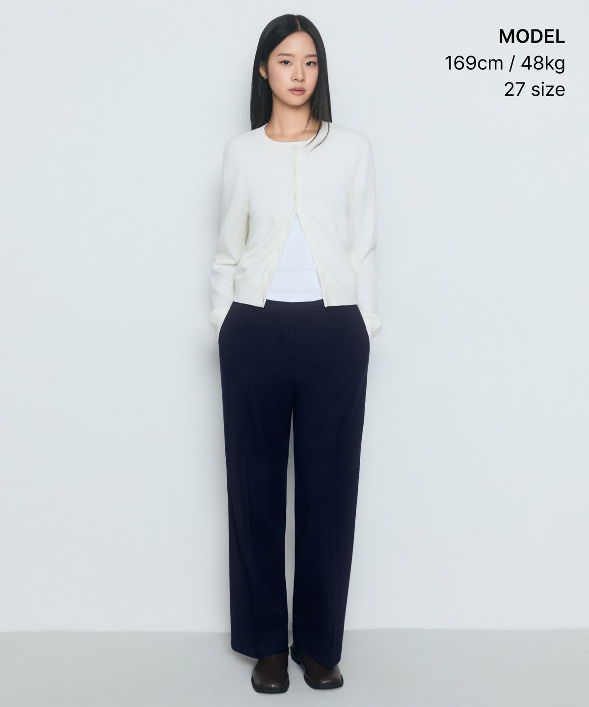 무신사 스탠다드 우먼(MUSINSA STANDARD WOMAN) 우먼즈 스트레이트 히든 밴딩 슬랙스 [네이비]