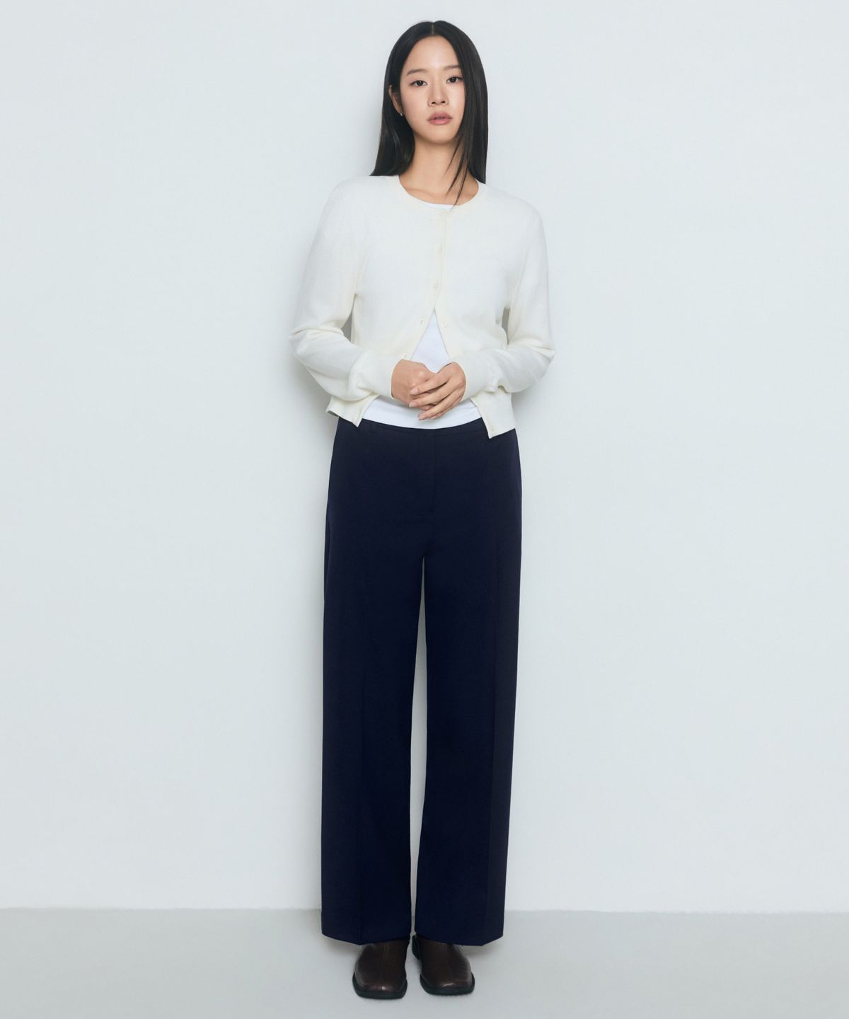 무신사 스탠다드 우먼(MUSINSA STANDARD WOMAN) 우먼즈 스트레이트 히든 밴딩 슬랙스 [네이비]