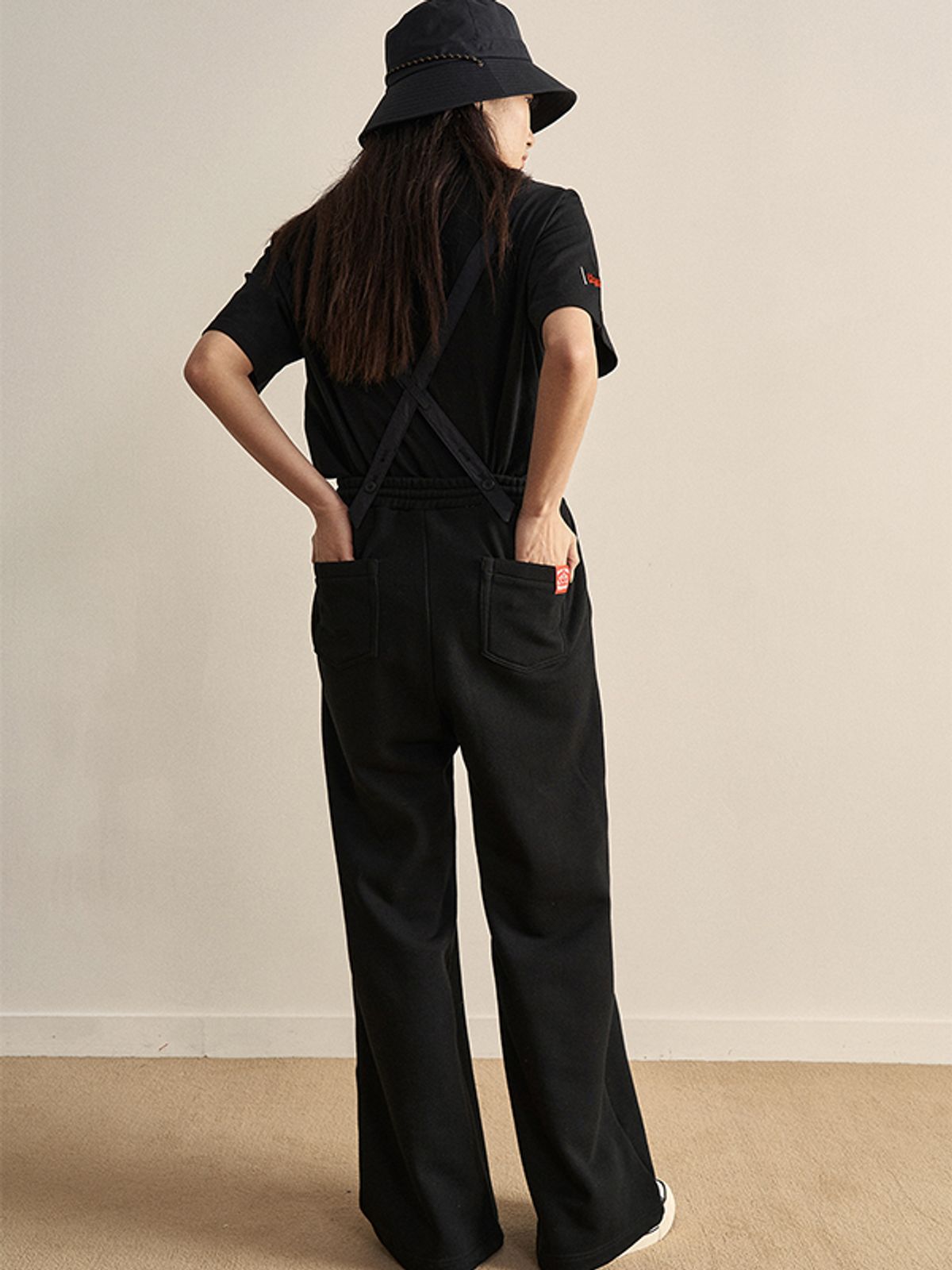 힐리먼트(HELEMENT) 여성 와이드 스웻팬츠 (Black)