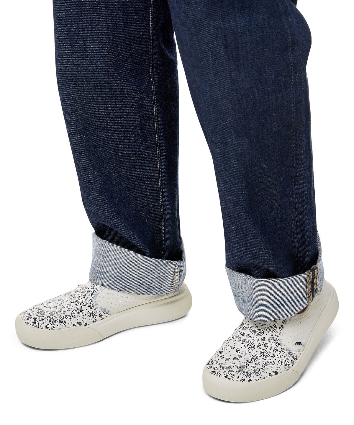 반스(VANS) 컴피쿠시 원 - (반다나) 마쉬멜로우:화이트 / VN0A45J5KIG1