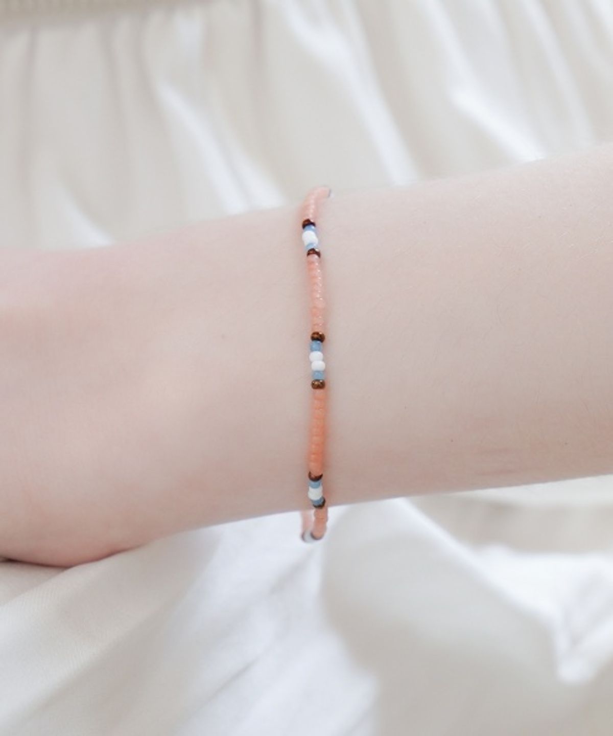 봉보(BONBEAU) Soft ethnic color mix Bracelet 소프트 에스닉 컬러 믹스 비즈 팔찌