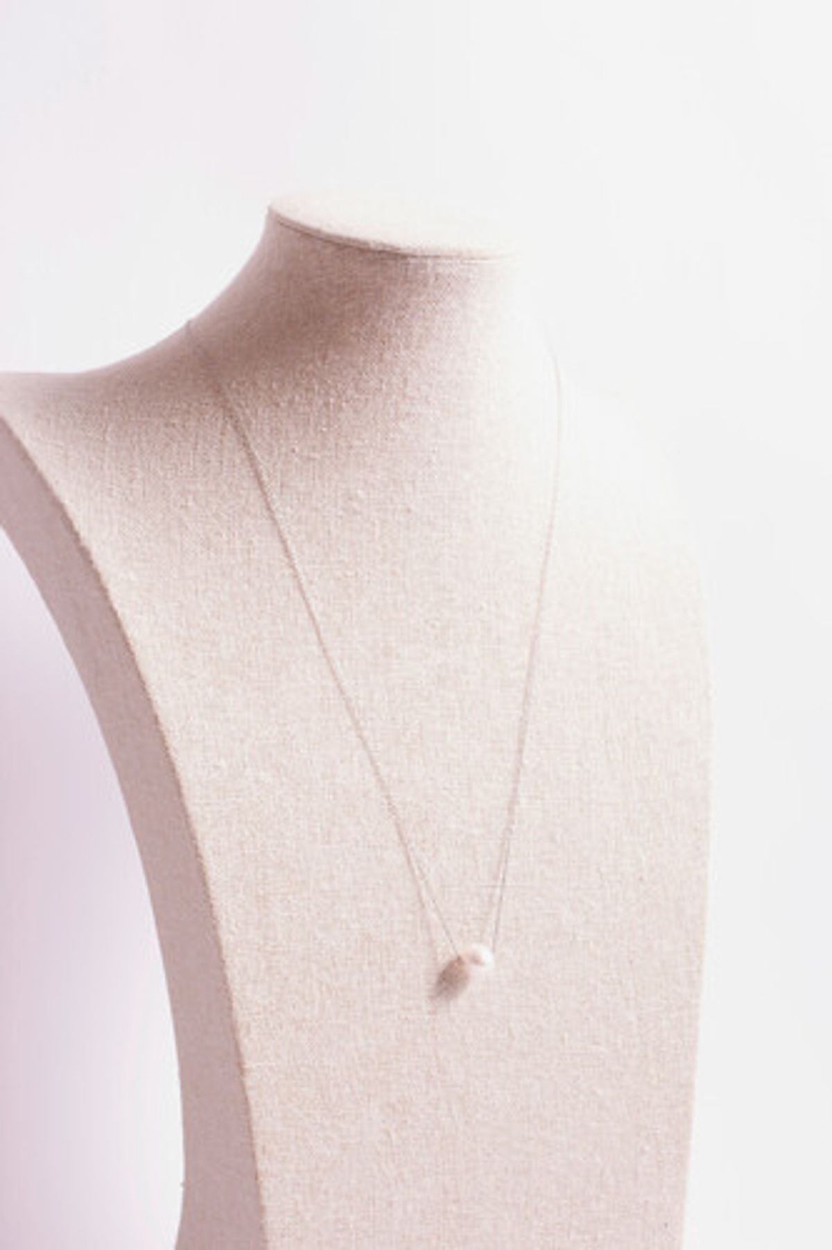 모드곤(MODGONE) 10mm 담수 진주 심플 롱 목걸이 Fresh 10mm Water Pearl simple long necklace
