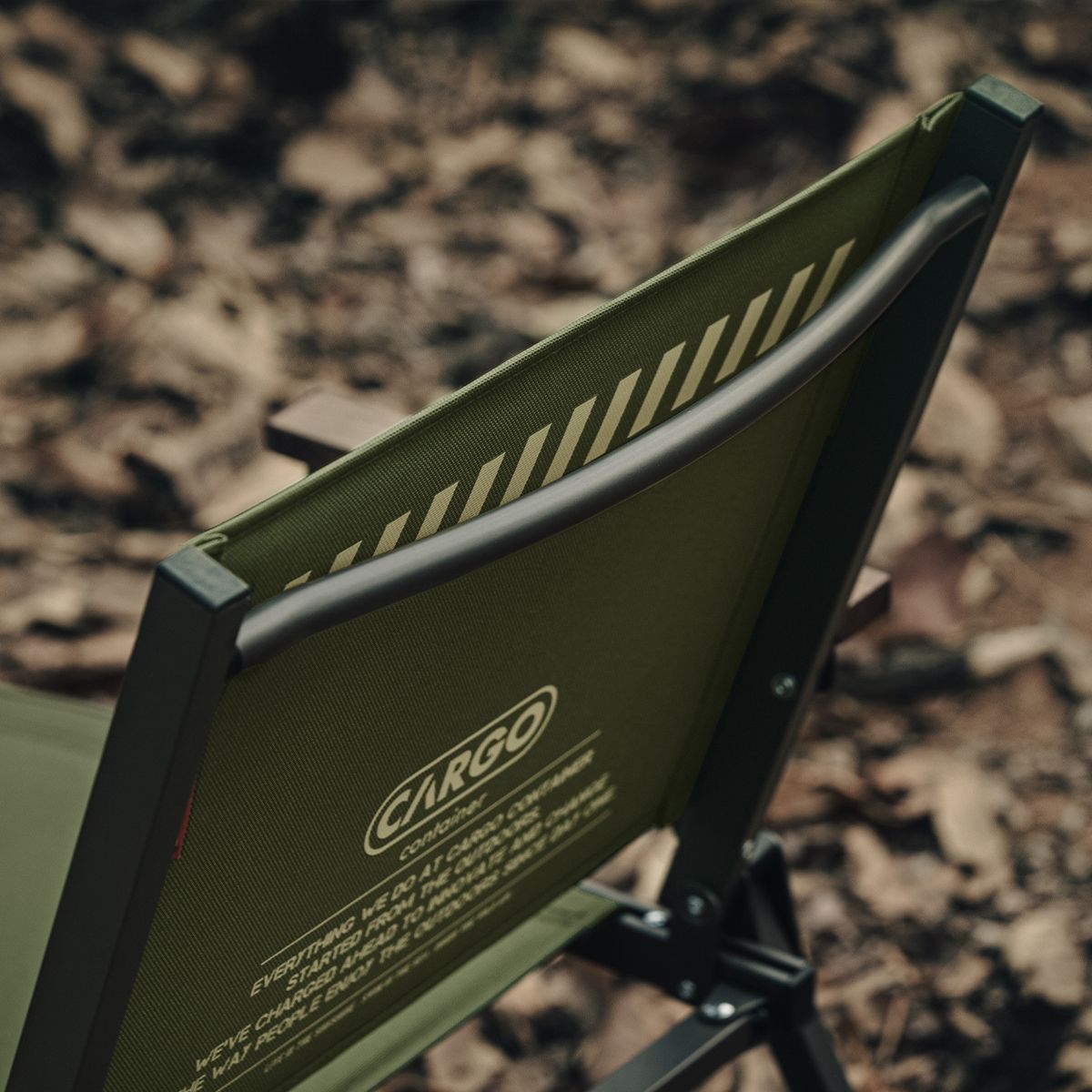 카고 컨테이너(CARGO CONTAINER) 코지 폴딩체어 M 2ea (카키)