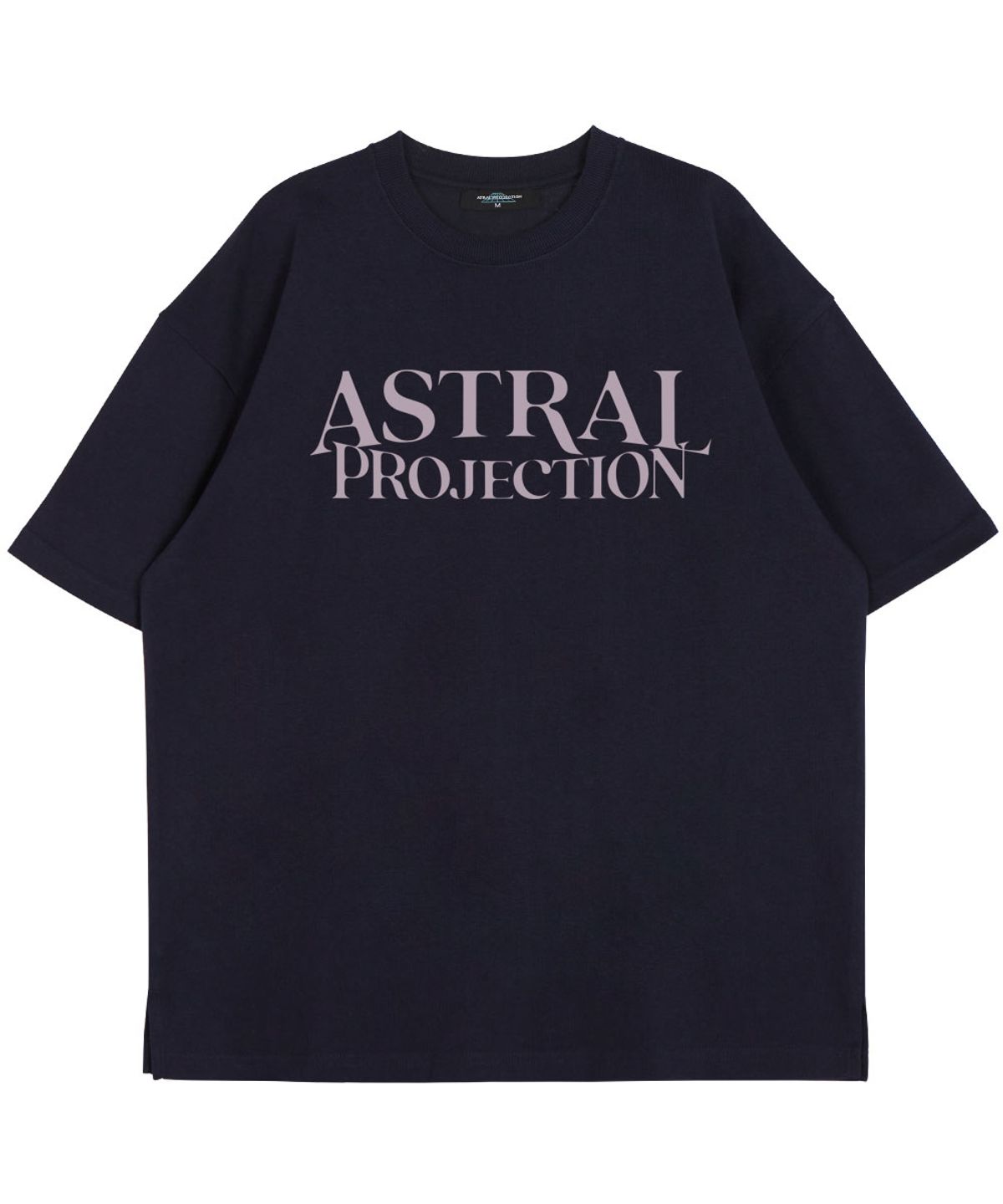 아스트랄 프로젝션(ASTRAL PROJECTION) 베이직 레터링 로고 라운드 넥  15수 면 반팔 티셔츠_네이비