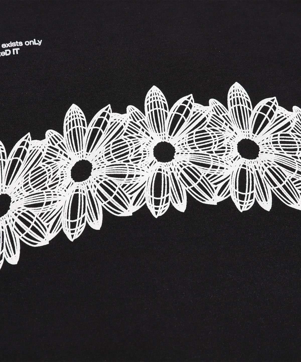일레딧(ILLEDIT) FLOWER ARTWORK CROP TOP BLACK