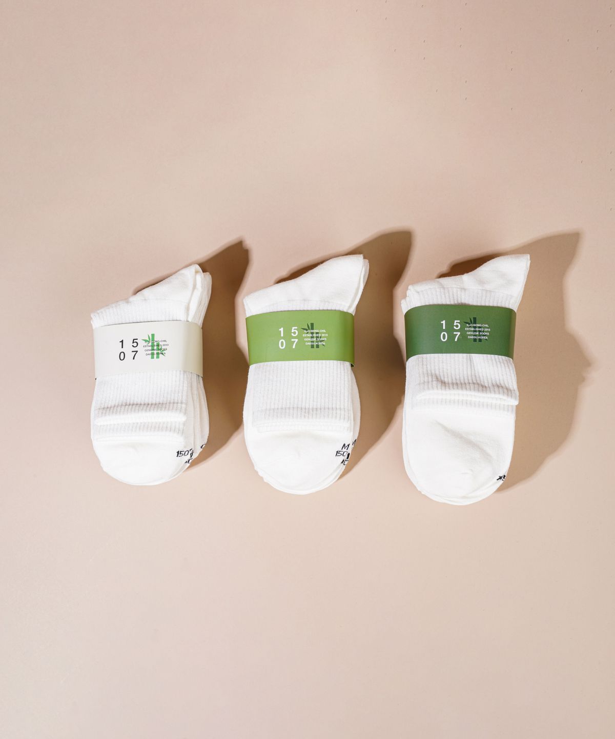 일오공칠(IL-O-GONG-CHIL) [10PACK] 1507 모노 트라우져 하프 뱀부 삭스  _ 아이보리/블랙/스노우 화이트