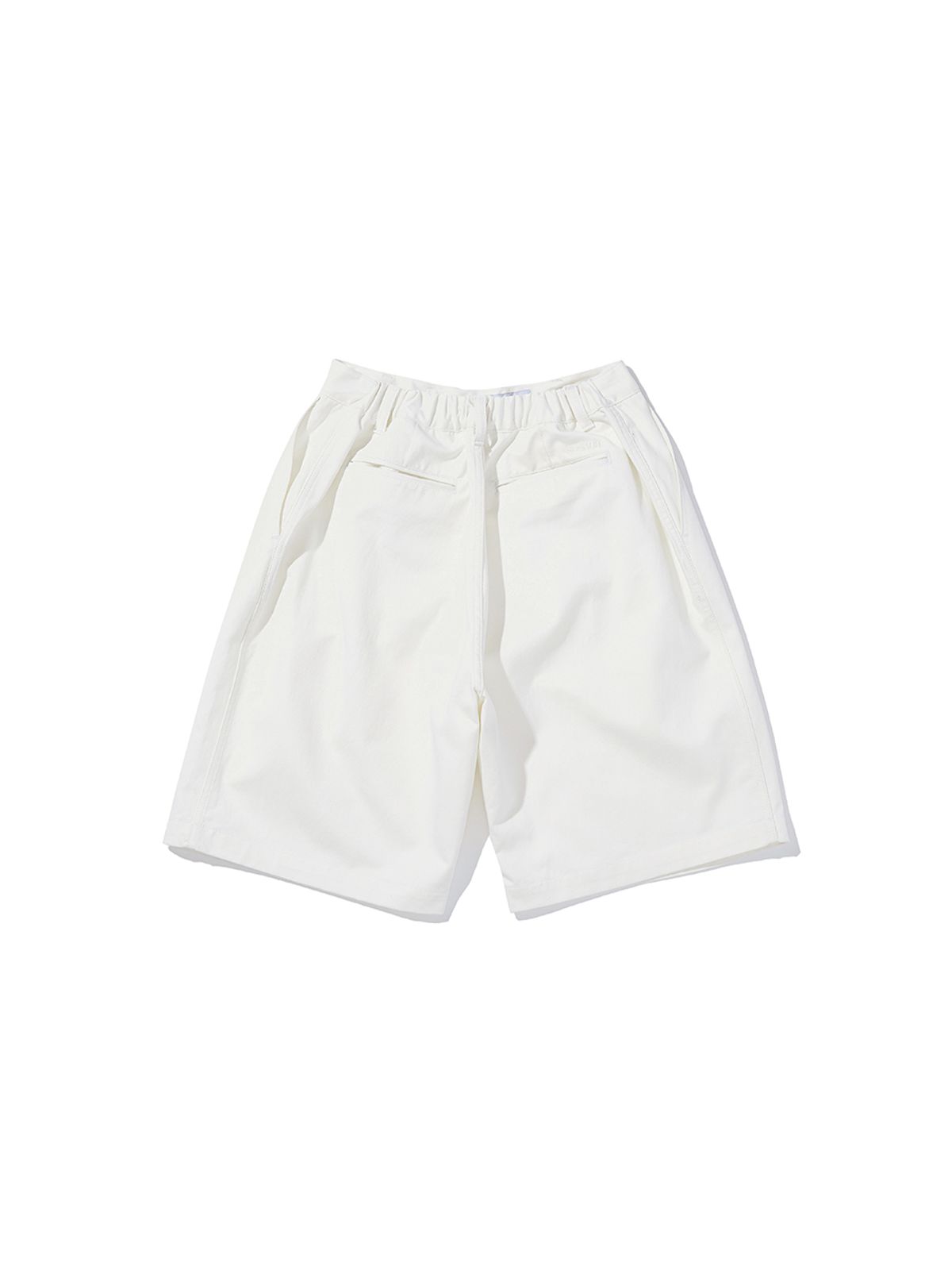 사운즈라이프(SOUNDSLIFE) Steady Balloon Two-Tuck Shorts White