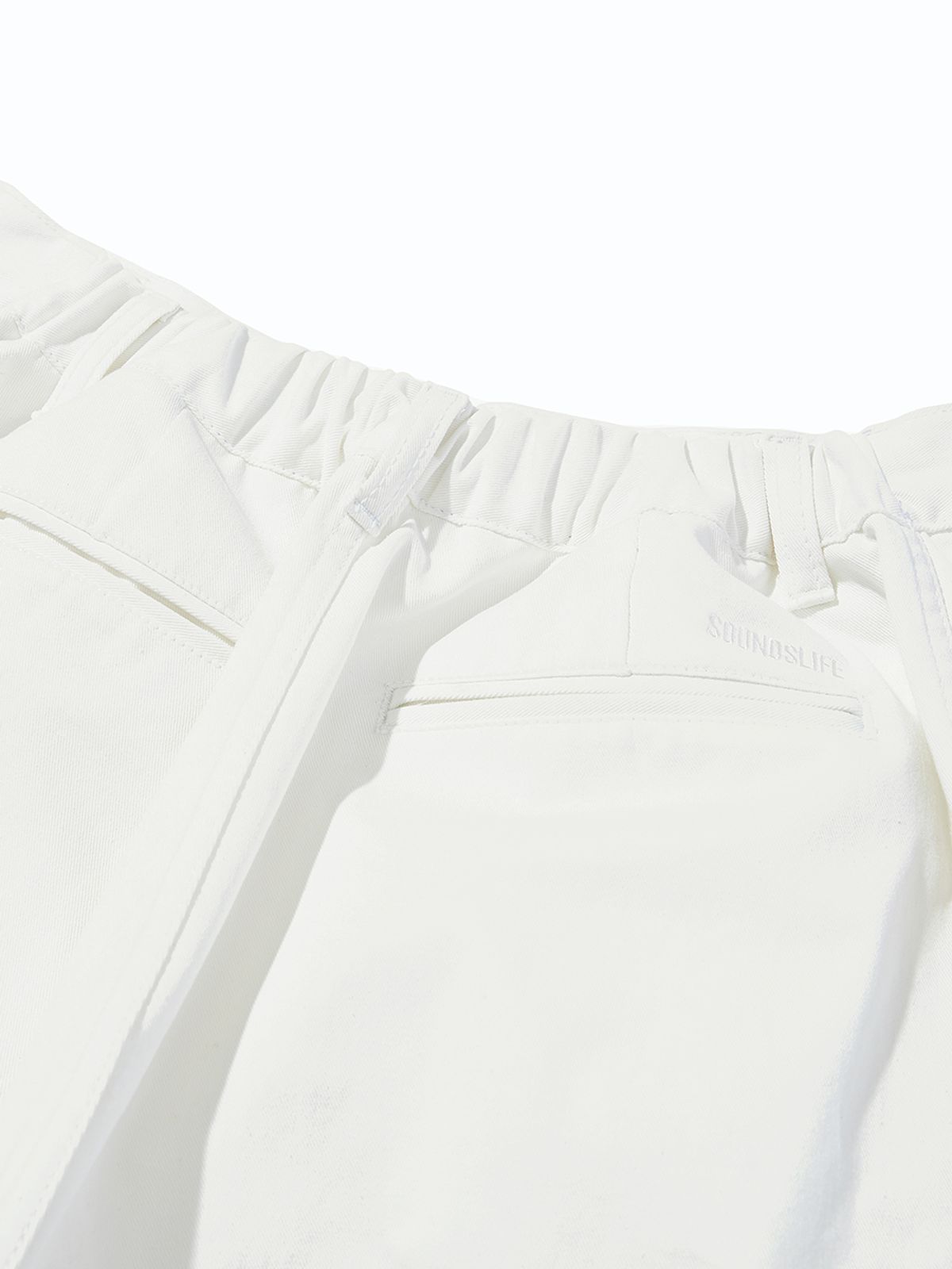 사운즈라이프(SOUNDSLIFE) Steady Balloon Two-Tuck Shorts White