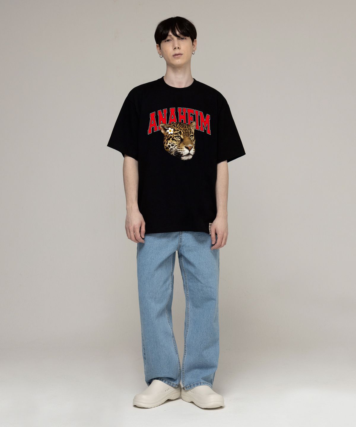 그레이버(GRAVER) [UNISEX]에너하임 리얼 레오파드 반팔티_블랙