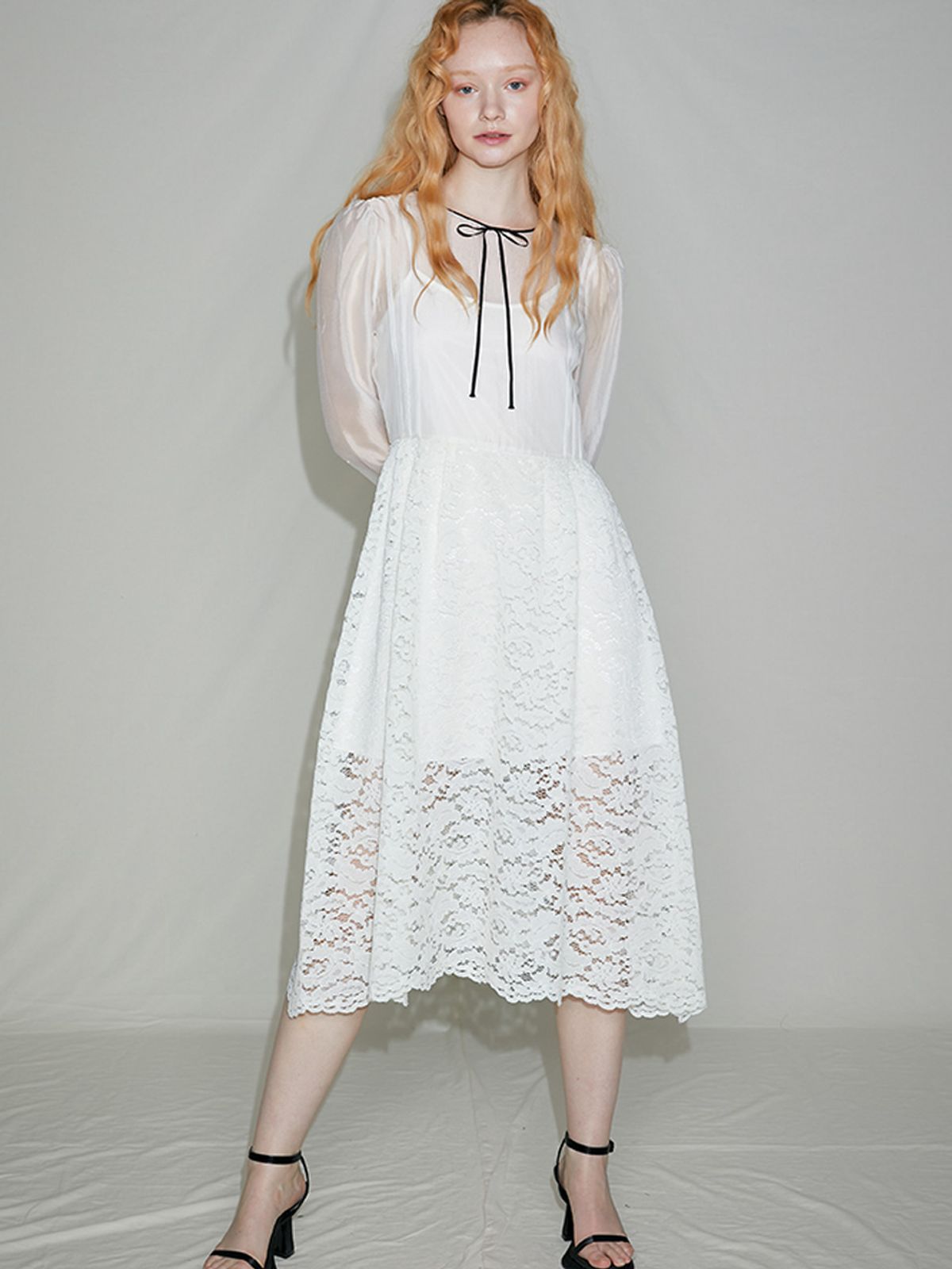 쏘리, 투 머치 러브(SORRY, TOO MUCH LOVE) Pintuck Lace Oganza Dress_White