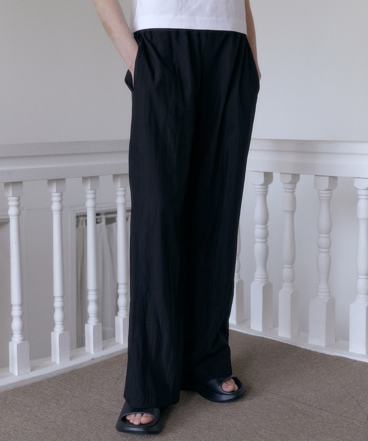 38컴온커먼(38COMEONCOMMON) Nylon Banding Pants (Black)