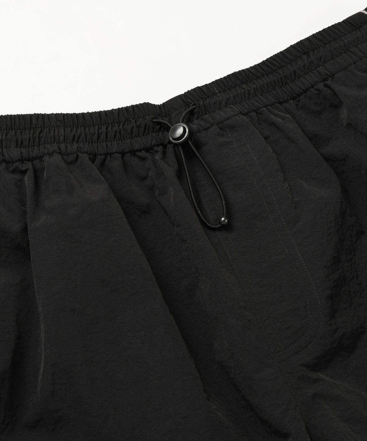 프리즘웍스(FRIZMWORKS) NYLON WINDY SHORTS _ BLACK