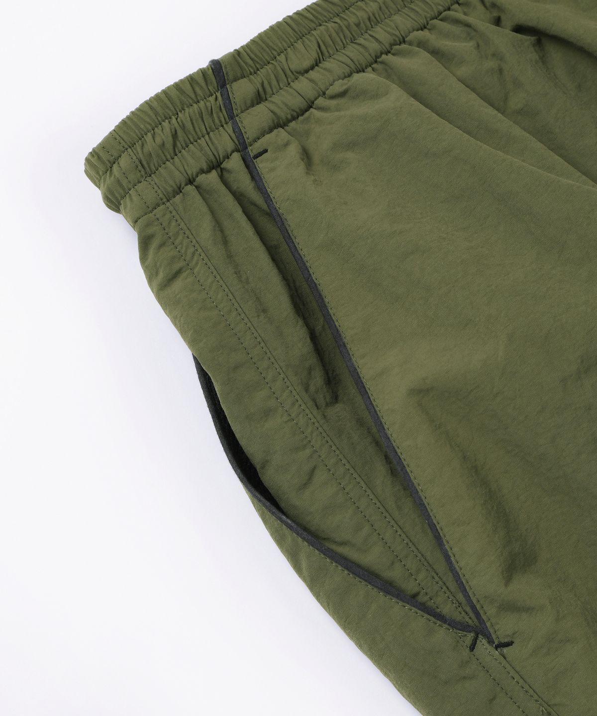 프리즘웍스(FRIZMWORKS) NYLON WINDY SHORTS _ OLIVE