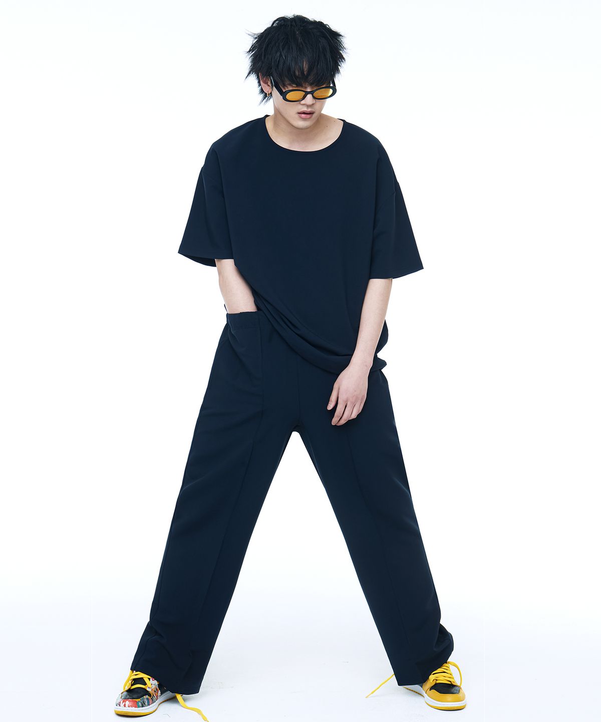 씨웨어 바이 더 지니어스(C WEAR BY THE GENIUS) 릴랙스드 핏 우븐 티셔츠 네이비