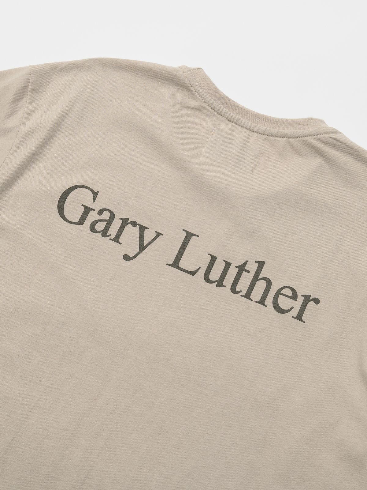 게리루더(GARYLUTHER) GL 티셔츠 라이트베이지