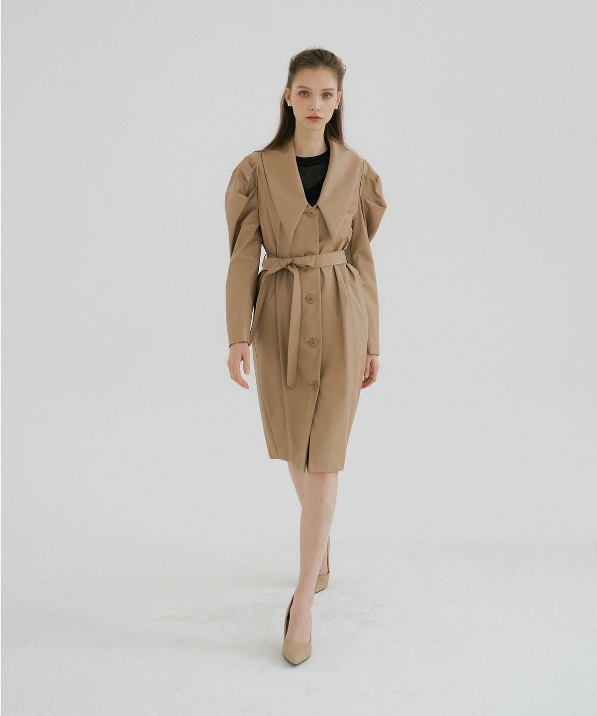 멀리온(MULLION) LEATHER BIG COLLAR PUFF JACKET - sand beige