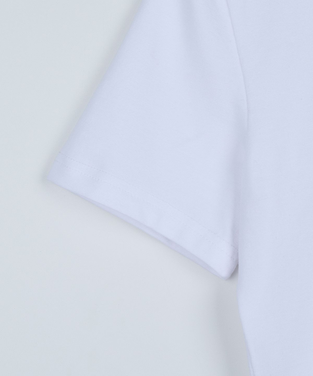하이스쿨디스코(HIGH SCHOOL DISCO) HSD SYMBOL RIBBON POINT CROP TOP WHITE
