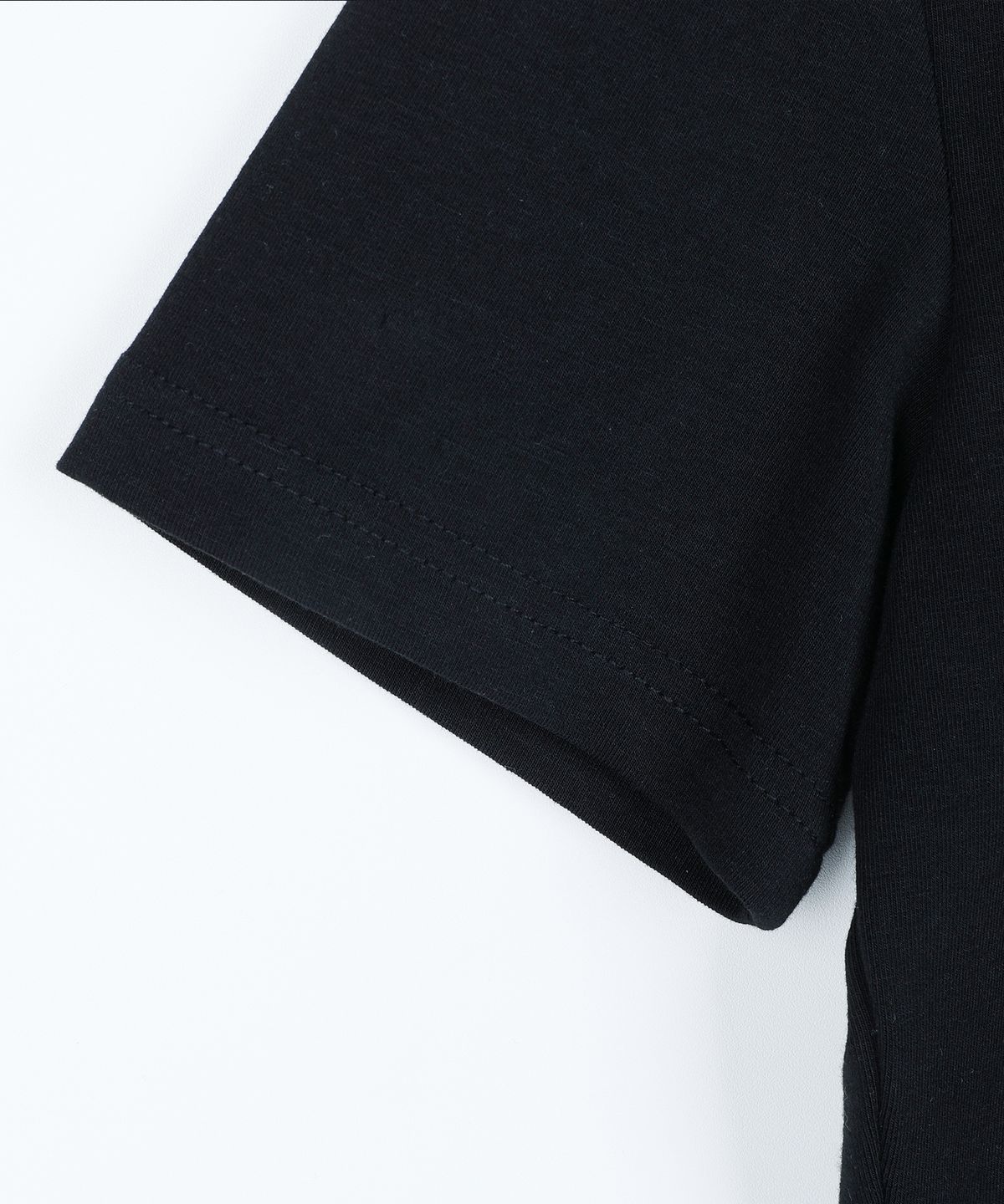 하이스쿨디스코(HIGH SCHOOL DISCO) HSD SYMBOL RIBBON POINT CROP TOP BLACK