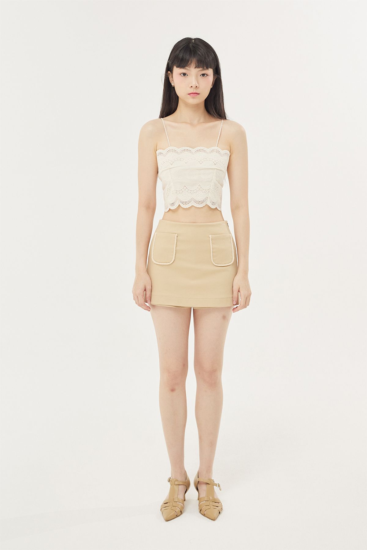 러뷰이(LOVUEE) 베이지 파이핑 디테일 스코트 치마바지