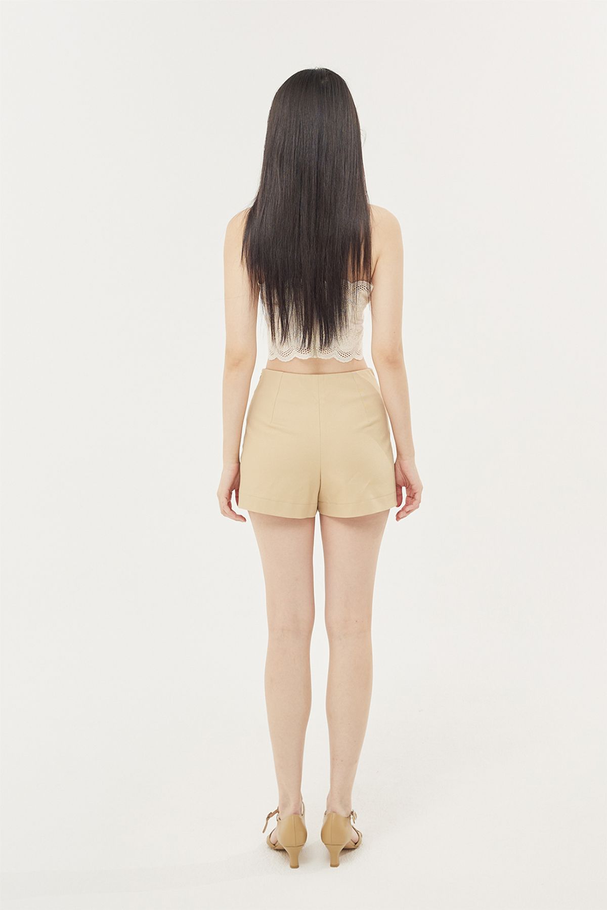 러뷰이(LOVUEE) 베이지 파이핑 디테일 스코트 치마바지