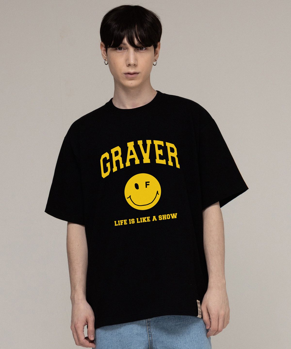 그레이버(GRAVER) [UNISEX]아치로고 라이프 도트스마일  반팔티_블랙