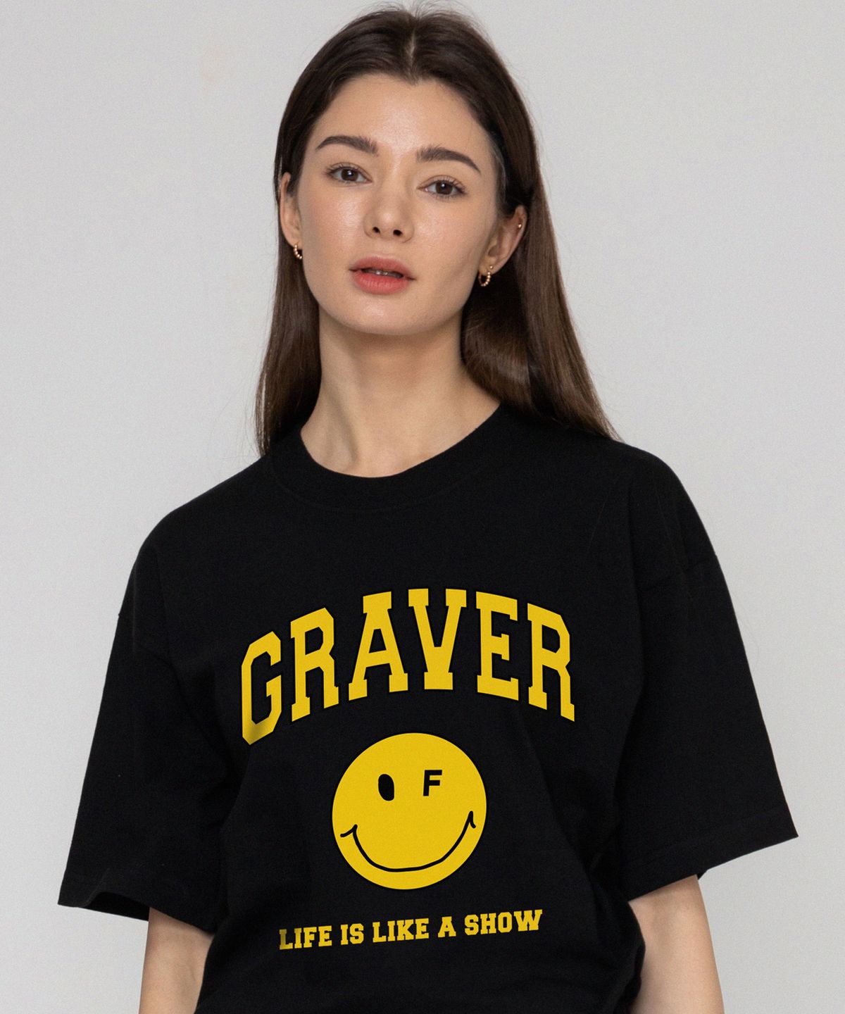 그레이버(GRAVER) [UNISEX]아치로고 라이프 도트스마일  반팔티_블랙