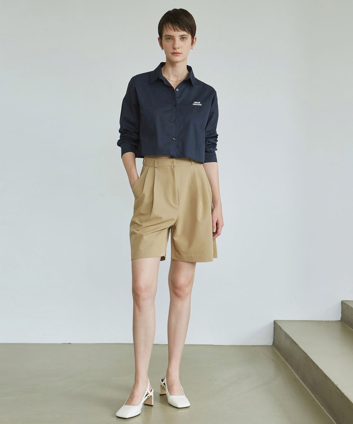 닉앤니콜(NICK&NICOLE) TWO PINTUCK BERMUDA PANTS_BEIGE
