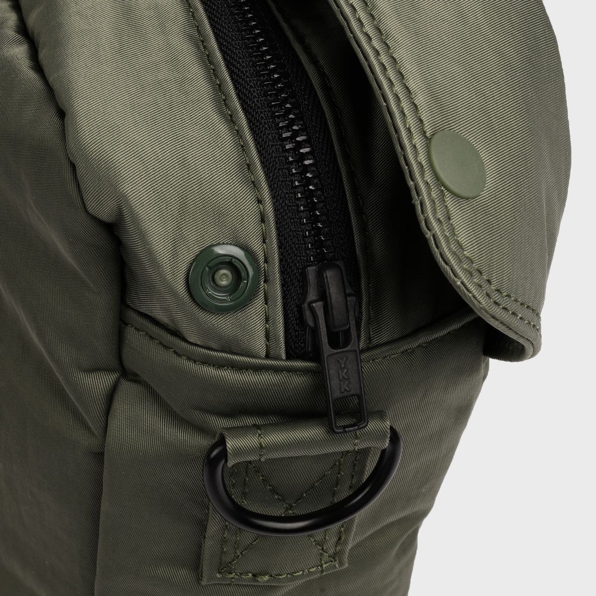 카네이테이(KANEITEI) MONDO BRIEFCASE (OLIVE DRAB) / RECYCLED