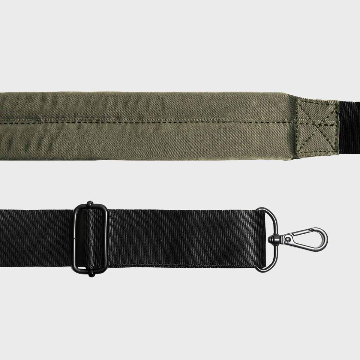 카네이테이(KANEITEI) MONDO BRIEFCASE (OLIVE DRAB) / RECYCLED