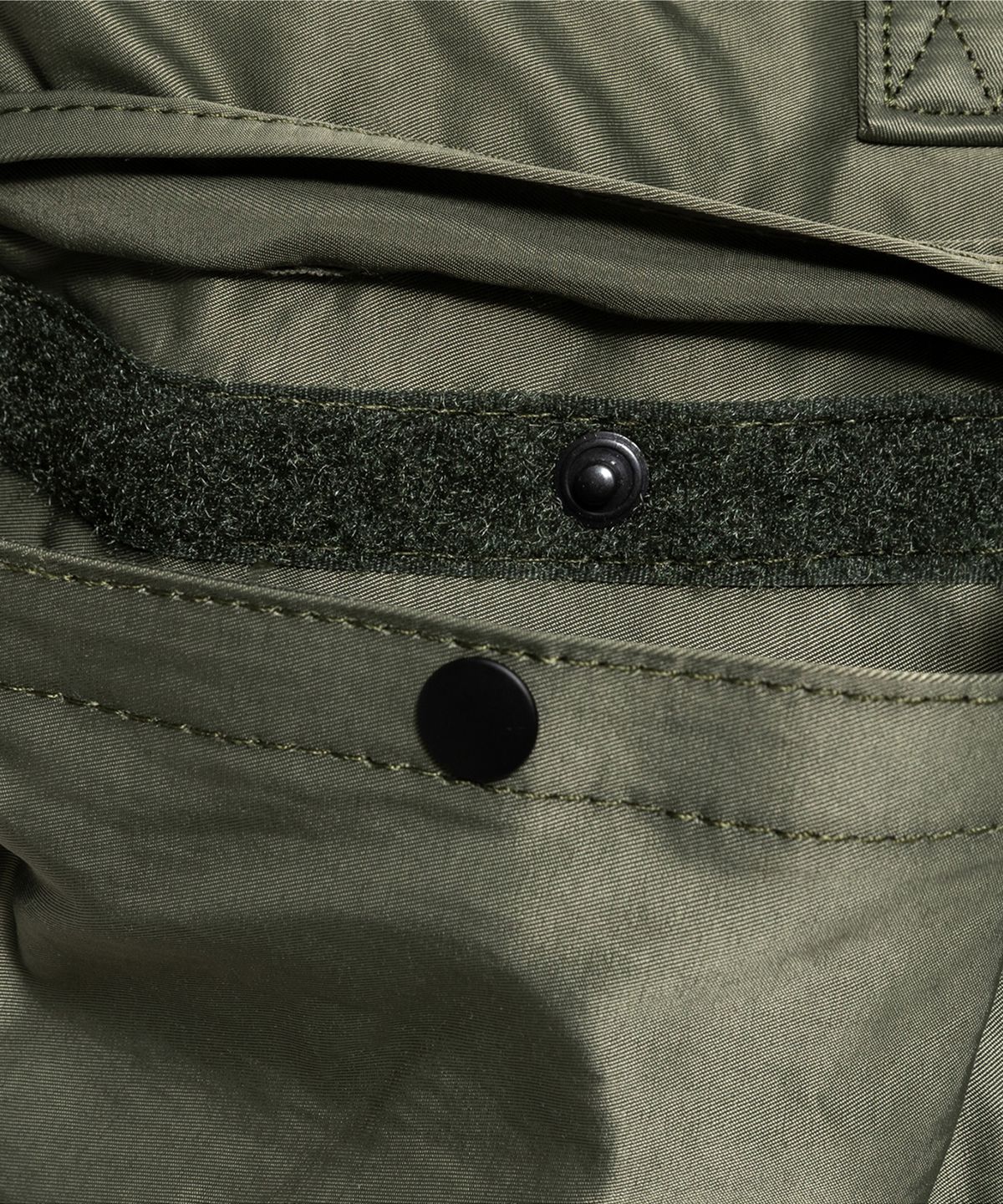 카네이테이(KANEITEI) ROME HELMET BAG L (OLIVE DRAB) / RECYCLED