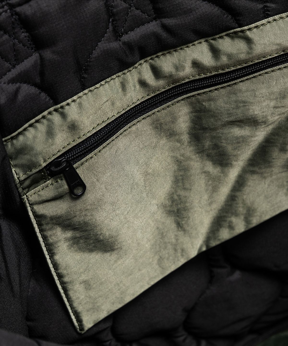 카네이테이(KANEITEI) ROME HELMET BAG L (OLIVE DRAB) / RECYCLED