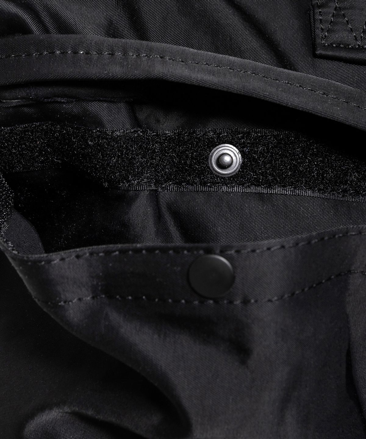 카네이테이(KANEITEI) ROME HELMET BAG L (BLACK) / RECYCLED