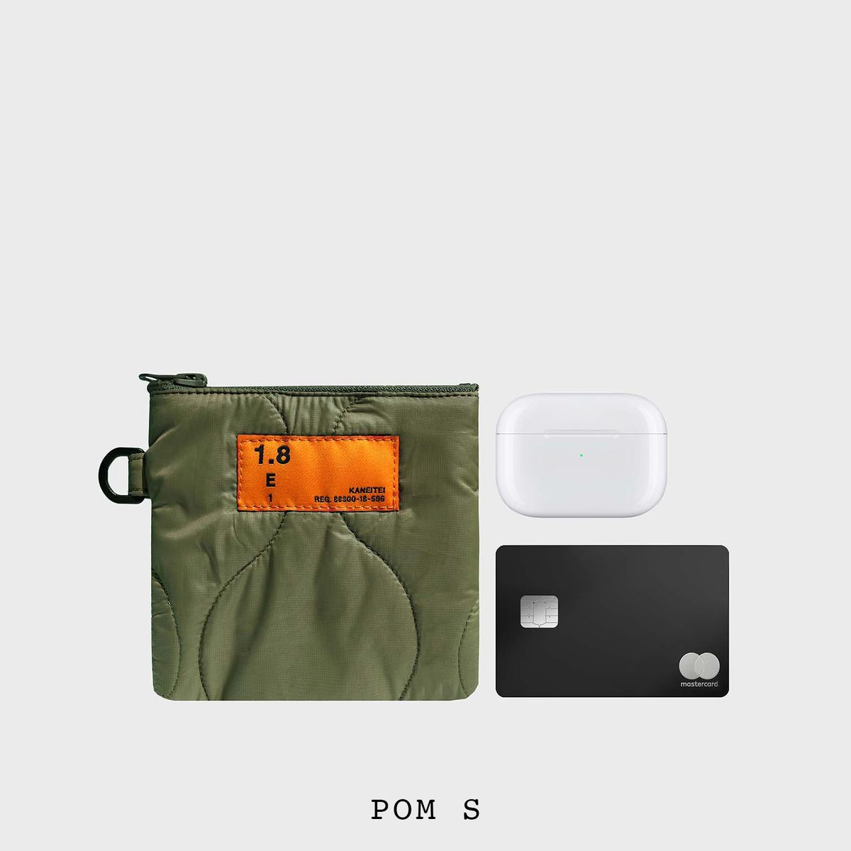 카네이테이(KANEITEI) POM QUILTED FLAT POUCH (OLIVE DRAB) / RECYCLED