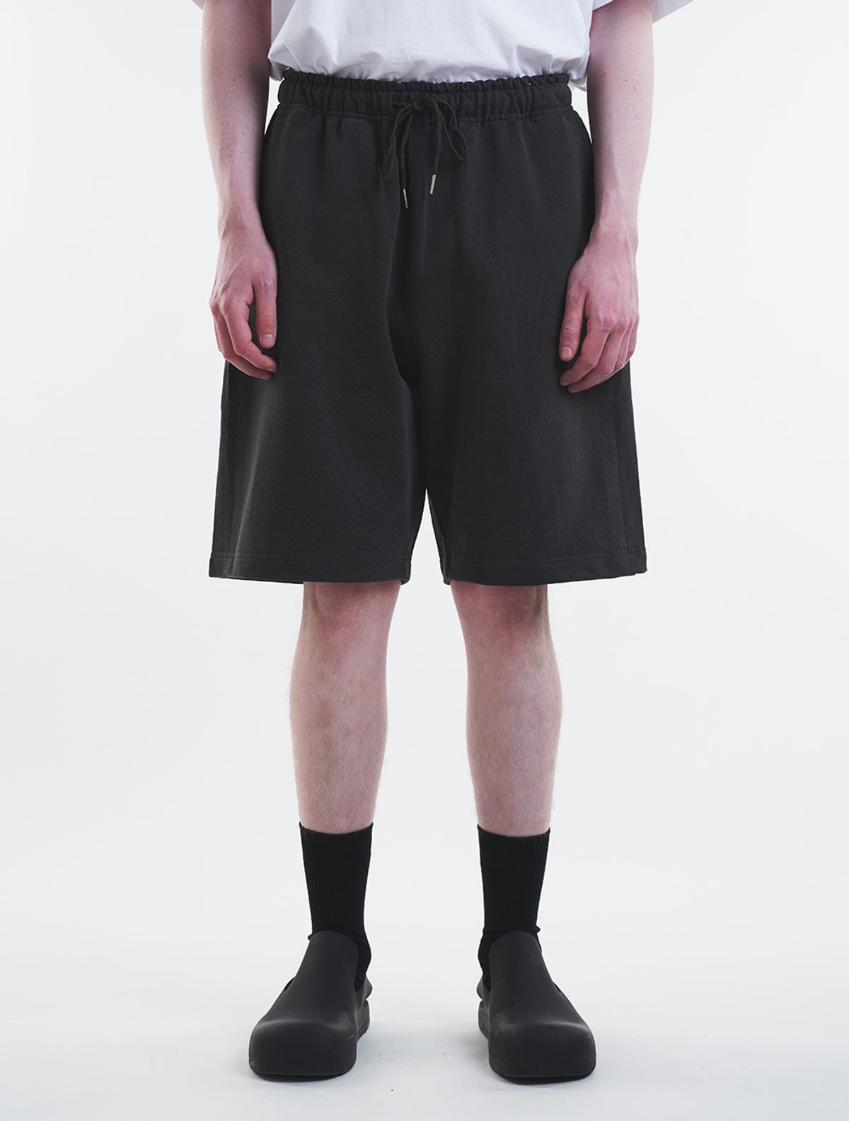 데호(DEHO) CUTTING SWEAT HALF PANTS [Black]
