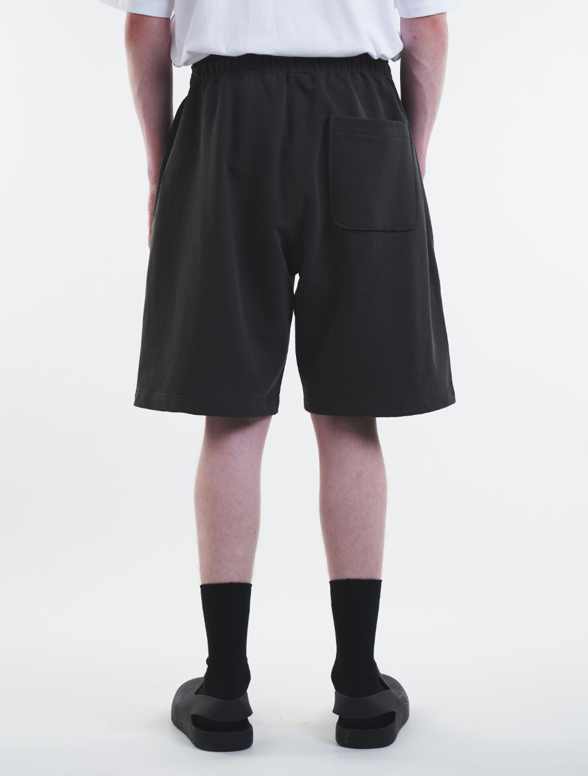 데호(DEHO) CUTTING SWEAT HALF PANTS [Black]