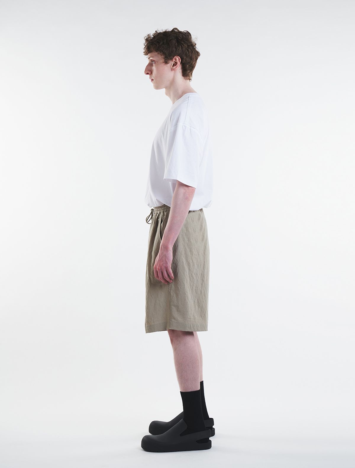 데호(DEHO) TWO TUCK STRING SHORTS [Khaki]