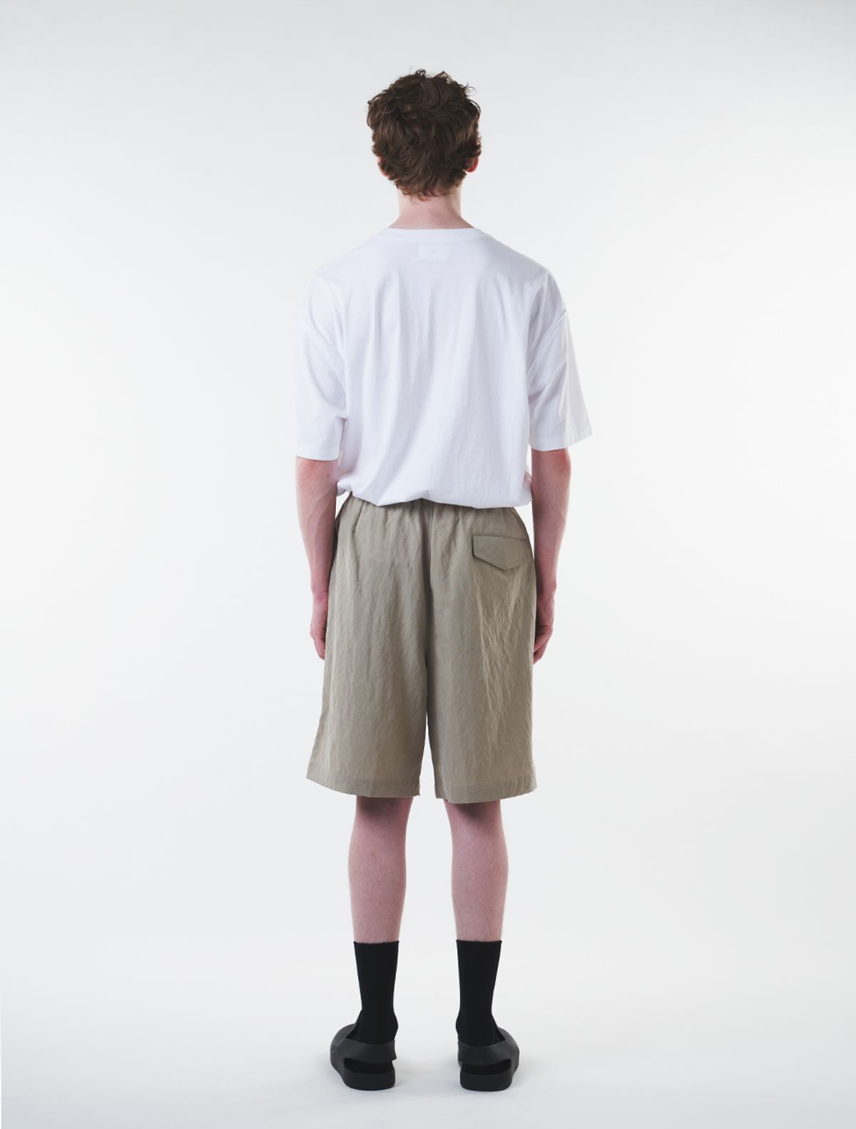 데호(DEHO) TWO TUCK STRING SHORTS [Khaki]