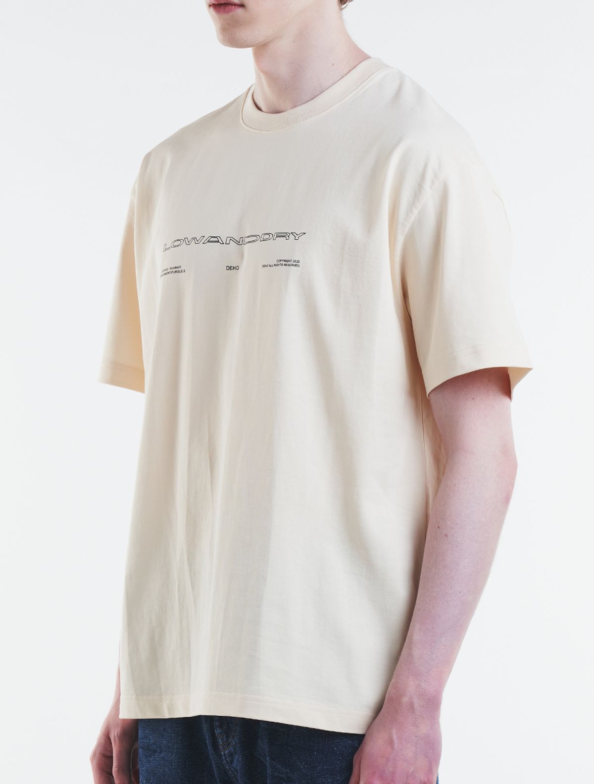 데호(DEHO) TEXT LOGO HALF SLEEVE [Beige]