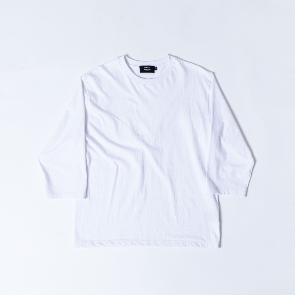 스트라이크(STRIKE) 크롭트 슬리브 티셔츠 (WHITE)