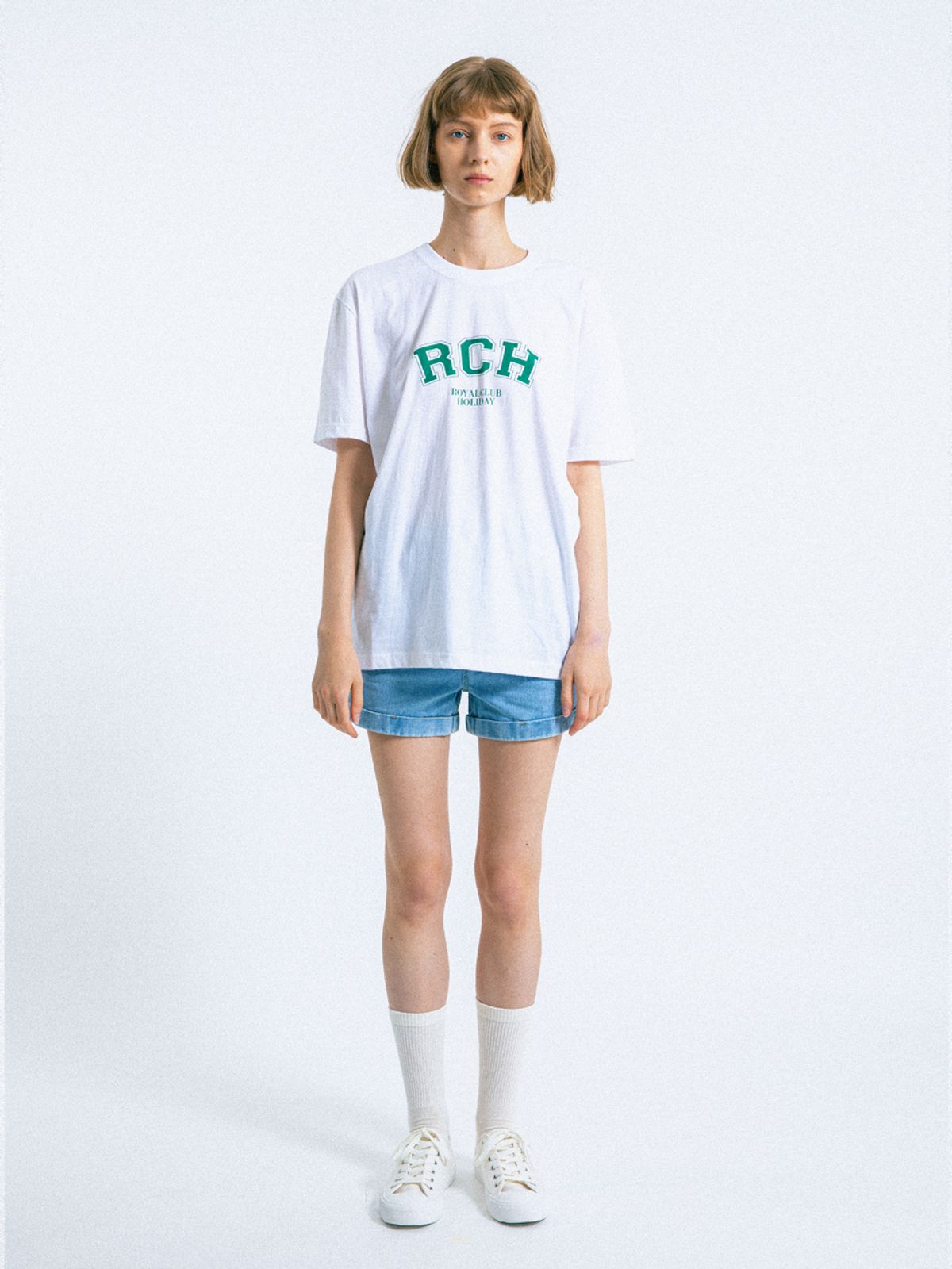 로열클럽홀리데이(ROYAL CLUB HOLIDAY) RCH 빅로고 반팔 티셔츠 화이트