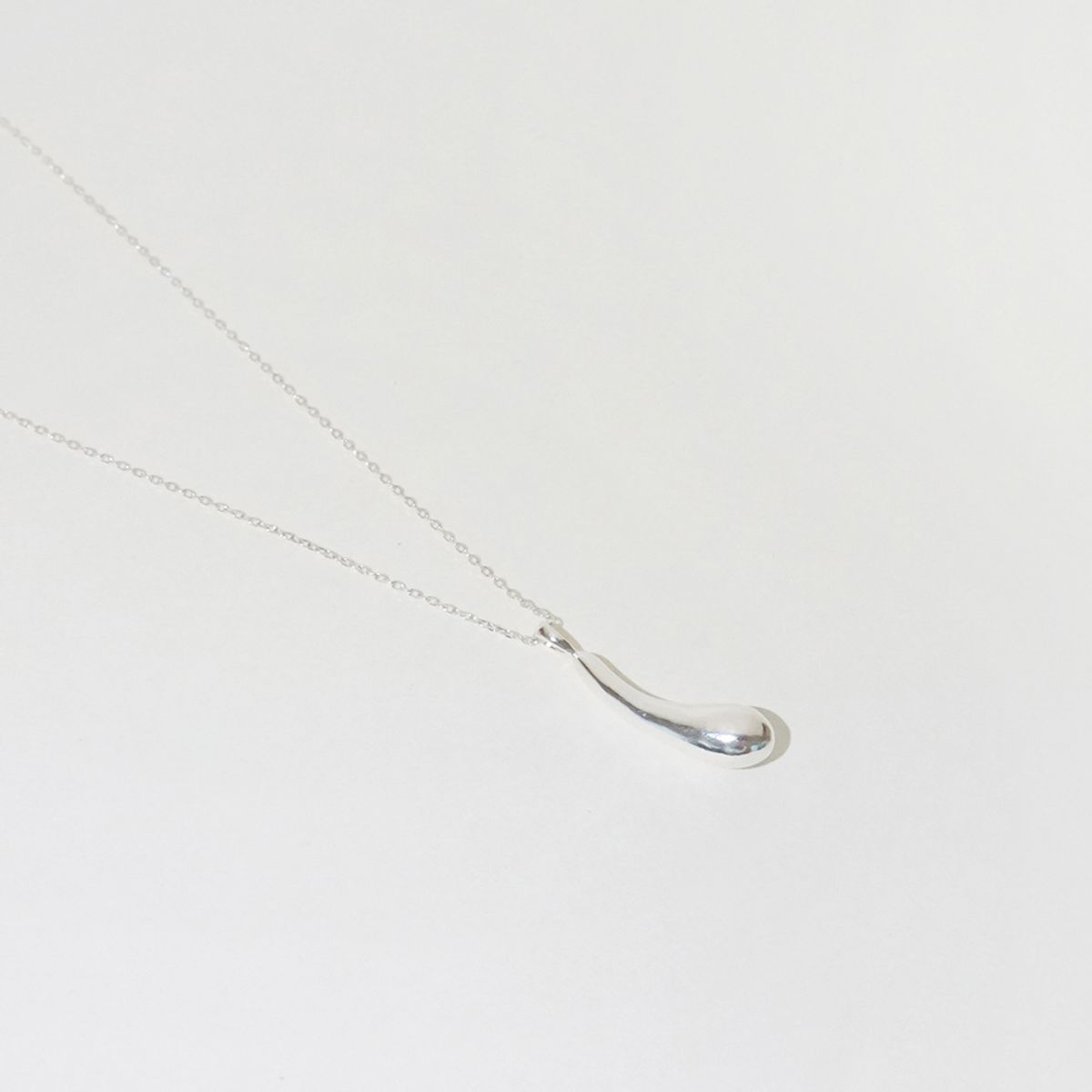 스틸 인스턴트(STILL INSTANT) Curve Motion - Necklace 03